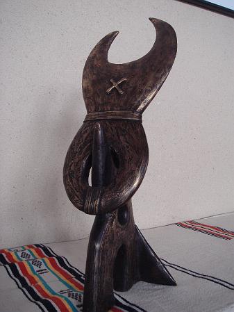 DSC03432.JPG - Et réalisation de Sekou Tidiane TRAORE, bronzier burkinabé