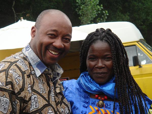 DSC02799.JPG - Jean-Claude Nyoung et la belle conteuse Woopy Kohou